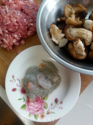 脆皮香菇虾肉饼的做法步骤：1