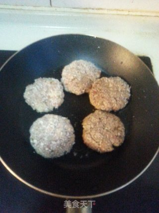 脆皮香菇虾肉饼的做法步骤：6
