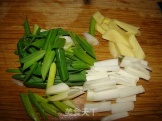 少油香锅鸡翅的做法步骤：5