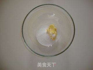 香甜柔软的黑芝麻鸡蛋卷的做法步骤：1