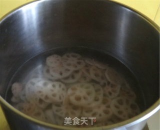 凉拌藕的做法步骤：2