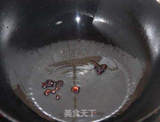 梅菜炒香芹的做法步骤：5
