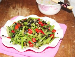 梅菜炒香芹的做法步骤：10