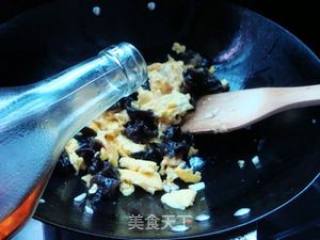 木耳番茄炒鸡蛋的做法步骤：7