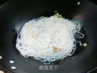 青蒜炒粉丝的做法步骤：5