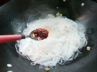 青蒜炒粉丝的做法步骤：6
