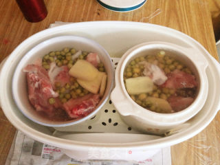 黄豆排骨汤的做法步骤：3