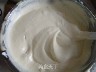 蔓越莓戚风蛋糕卷的做法步骤：9
