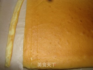 蔓越莓戚风蛋糕卷的做法步骤：17