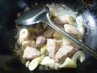雷笋烧五花肉的做法步骤：6