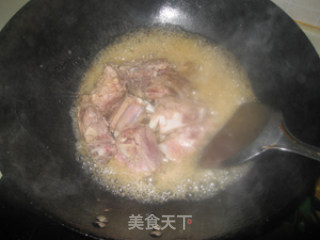湖北襄阳过年餐桌上离不开的炖菜【莲藕炖排骨】的做法步骤：4