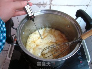 【杏仁牛轧糖】大过年了，年货办起来，大家一起来熬糖！的做法步骤：7