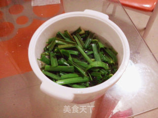 大葱炒豆皮的做法步骤：2