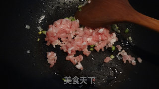 萝卜丝香菇猪肉馅饼的做法步骤：3