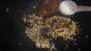 萝卜丝香菇猪肉馅饼的做法步骤：5