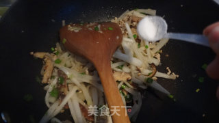 萝卜丝香菇猪肉馅饼的做法步骤：8