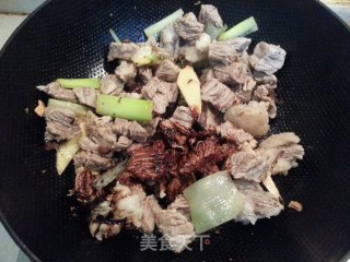 炖牛肉的做法步骤：9
