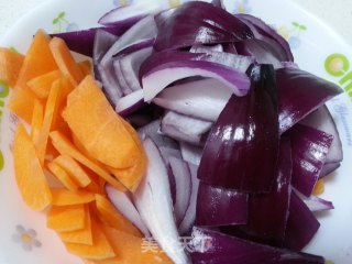 杏鲍菇小炒的做法步骤：2