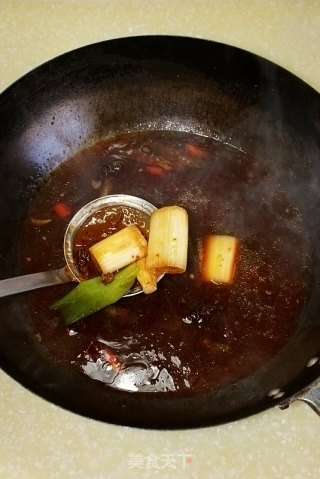 红红火火、年年有“鱼”之新年第一餐---[蒜蓉辣酱烧偏口鱼]的做法步骤：13