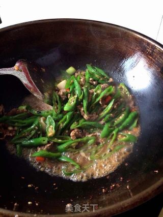 青椒豆豉炒牛肉丝的做法步骤：4