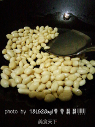 省油版：油酥花生碎的做法步骤：4