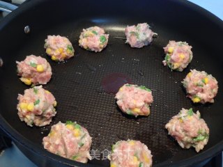 香煎肉饼的做法步骤：3