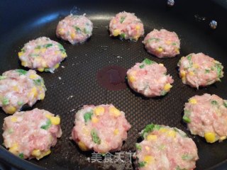 香煎肉饼的做法步骤：4