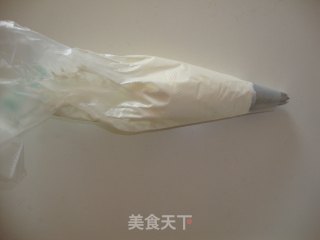 可爱的草莓雪人蛋糕的做法步骤：4