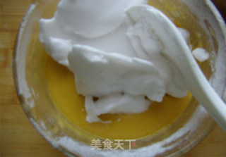 【巧克力戚风蛋卷】的做法步骤：12