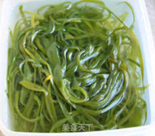 蒜泥海带的做法步骤：2