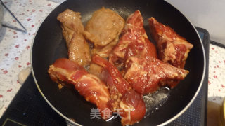 手抓蒜香骨的做法的做法步骤：7