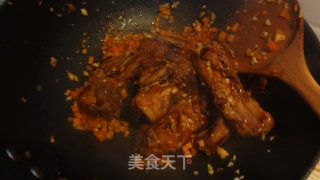 手抓蒜香骨的做法的做法步骤：10