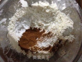 让不爱胡萝卜的你爱上胡萝卜——胡萝卜蛋糕的做法步骤：3