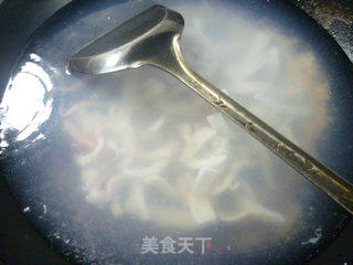 洋葱炒鱿鱼的做法步骤：4