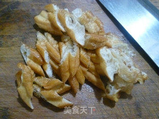 大蒜炒油条的做法步骤：4