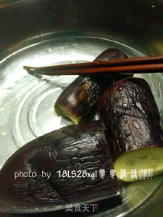 家常菜：手撕茄子的做法步骤：2