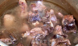 排骨炖萝卜的做法步骤：2