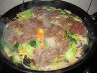 杂蔬牛肉面的做法步骤：23
