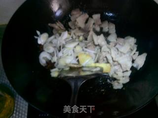 猪肉酸菜炖粉条的做法步骤：5