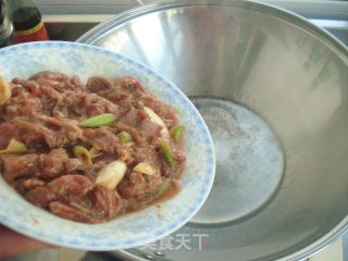 葱爆羊肉的做法步骤：6