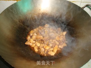 鱿鱼红烧肉的做法步骤：8