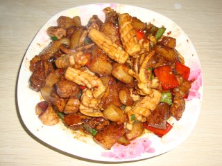 鱿鱼红烧肉的做法步骤：10