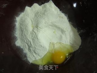 健康美味早餐—自制炸油条的做法步骤：2