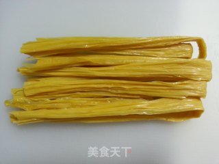 腐竹拌黄瓜的做法步骤：1