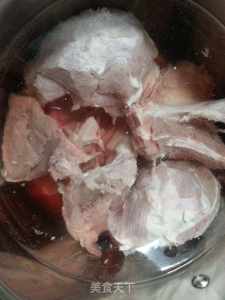 韩式辣肉汤 - 猪骨棒版的做法步骤：1