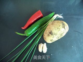 孜然土豆块的做法步骤：1