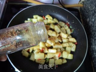孜然土豆块的做法步骤：12