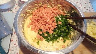 香葱芝士饼干的做法步骤：3