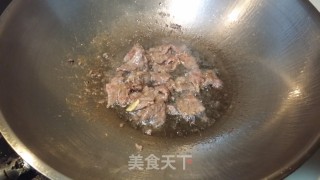 韩国牛肉石锅拌饭的做法步骤：2