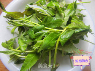 春天的清香——香椿炒鸡蛋的做法步骤：1